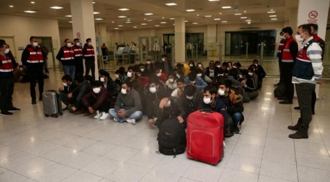 Kocaeli'de 47 göçmen sınır dışı edildi