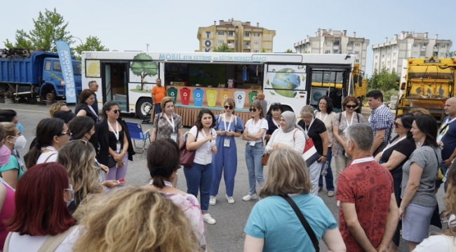 Mobil eğitim aracına yabancı ilgisi