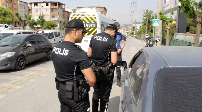 Polis, Darıca'da denetim yaptı