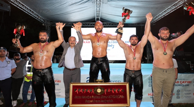 Tarihi Hünkar Çayırı Yağlı Güreşleri'nde Altın Kemer Ali Gürbüz'ün