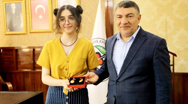 Başkan Şayir, YKS birincisini ağırladı