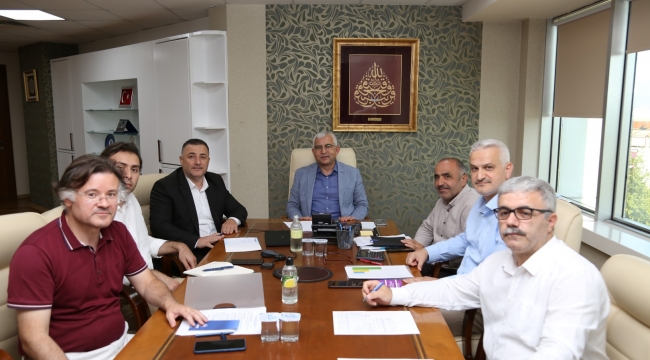Büyükşehir'de sendika ve işveren temsilcileri buluştu