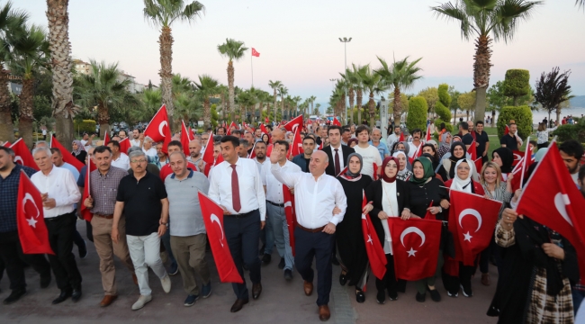 Darıca'da 15 Temmuz coşkusu sokaklara taştı