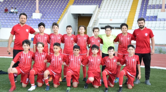 Darıca Kalespor'dan çifte şampiyonluk