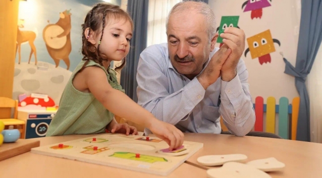 Türkiye'nin ilk 7/24 kreşi Gebze'de açıldı