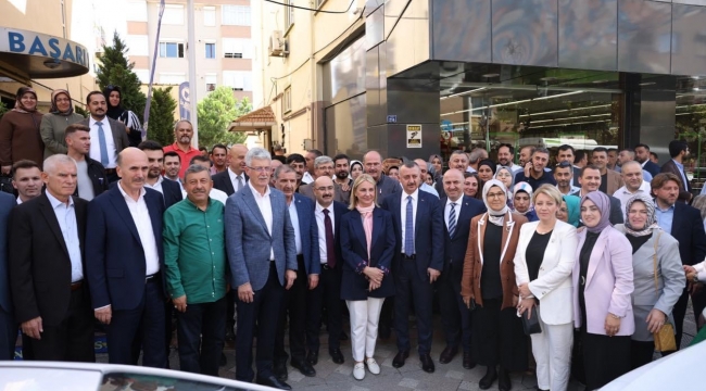 Ak Parti Kocaeli ailesi, Darıca'da gazetecilerle buluştu 