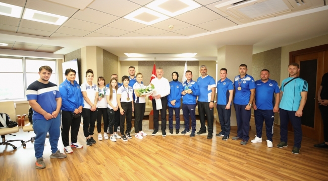 Büyükakın: "Sizler rol model olmaya devam edeceksiniz"