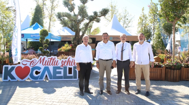 Kocaeli standına öğrencilerden tam not