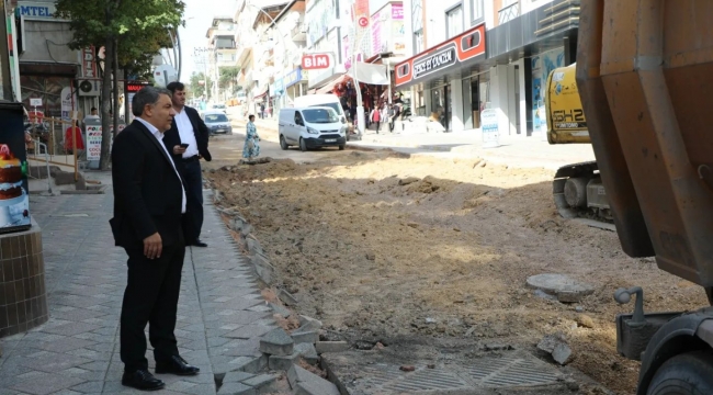Dilovası İstiklal Caddesi'nde asfaltlama çalışması başladı