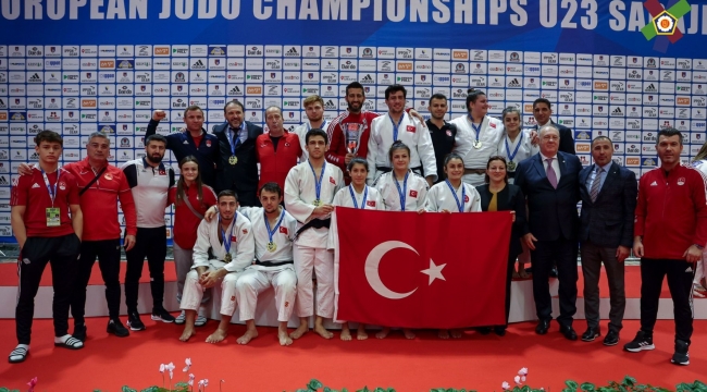Bosna Hersek'te Kağıtspor fırtınası