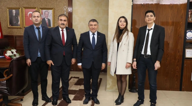 Dilovası'nda Öğretmenler Gününe çifte kutlama