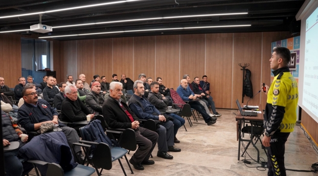 Büyükşehir'in sürücü eğitimleri devam ediyor