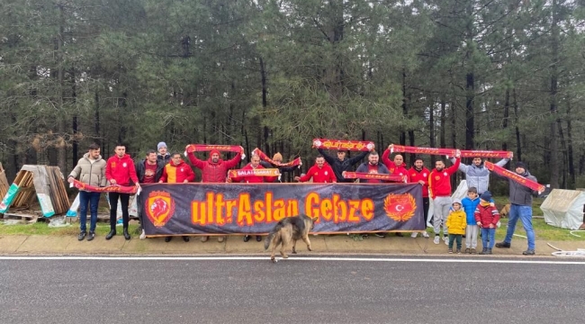 UltrAslan Gebze, sokak hayvanlarını unutmadı