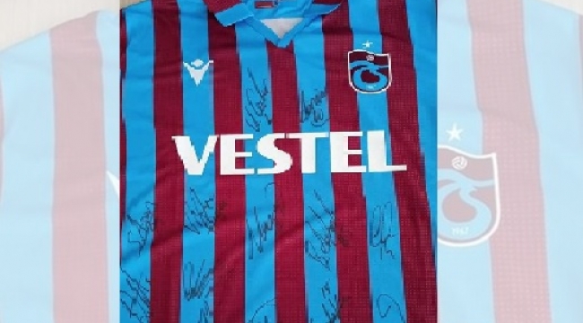 Trabzonspor'un imzalı forması açık artırmaya çıktı