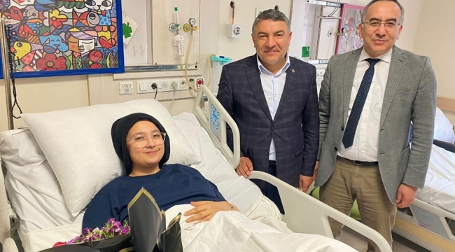 Başkan Şayir'den depremden 248 saat sonra kurtarılan Aleyna Ölmez'e ziyaret