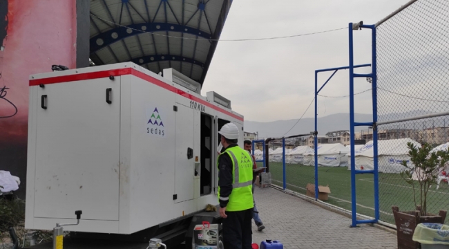 SEDAŞ ilk günden beri deprem bölgesinde yaraları sarıyor