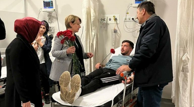 Özdemir’den Gebze’de hastalara moral ziyareti