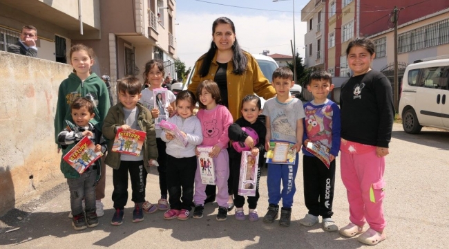 Vali Yavuz'un eşi, Gönülden Gönüle Projesi'ni Darıca'da sürdürdü