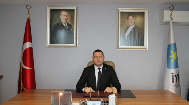 Acur; Toplum AK Parti'nin oylarını düşürmüştür