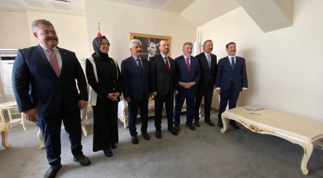 AK Parti Kocaeli milletvekilleri mazbatalarını aldı