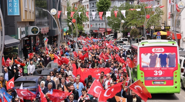 Ak Partililer, Darıca'da Türkiye Yüzyılı Yürüyüşü yaptı