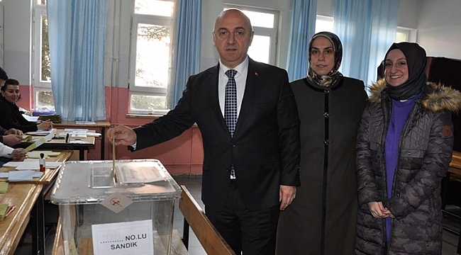 Başkan Bıyık, oyunu Halide Edip İlkokulu'nda kullanacak