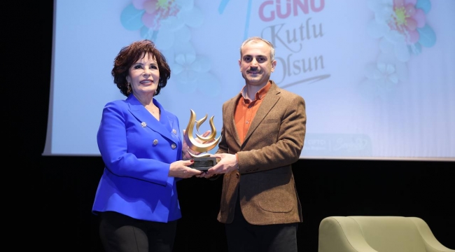 Çayırova'da Anneler Günü kutlandı