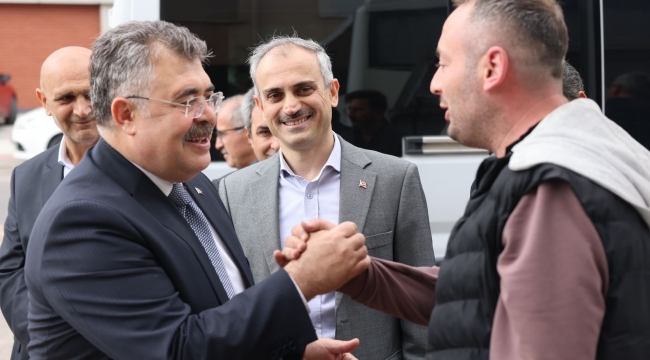 Tipioğlu: "Kılıçdaroğlu hilal bıyık da bıraksa, HDP ile işbirliğini örtemez"