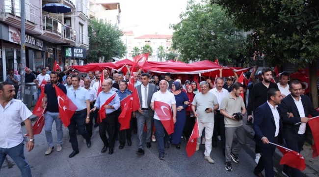 Darıca'da 15 Temmuz yürüyüşü ve anma töreni düzenlendi
