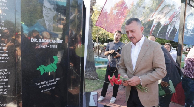 Dr. Sadık Ahmet Anıtı İzmit'te açıldı