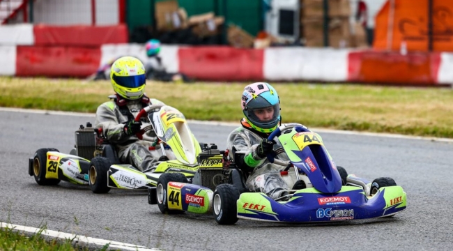 TOSFED Körfez Yarış Pisti'nde karting heyecanı