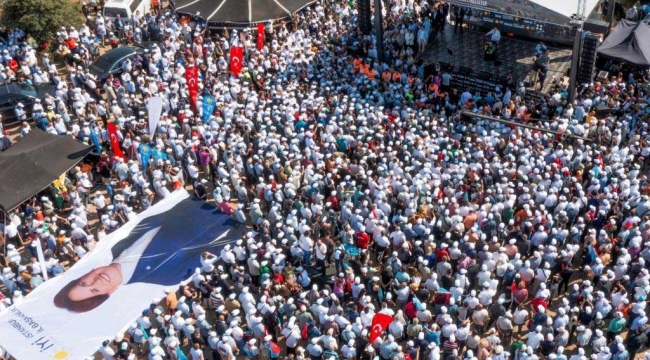 İyi Parti Darıca, Afyon'da Akşener'i yalnız bırakmadı!