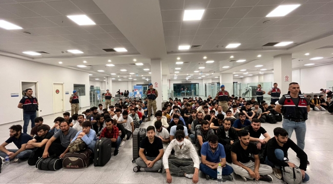 Kocaeli'de 163 düzensiz göçmen sınır dışı edildi