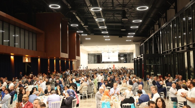 ''Halkın ve Hakk'ın rızasını gözetiyoruz''