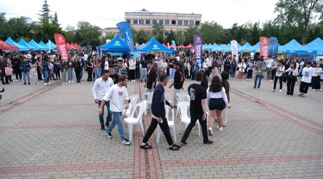 Büyükşehir'in KOÜ'deki 'Gelin Tanış Olalım' etkinliği başladı