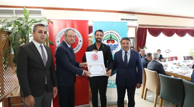 Dilovalı muhtarlara başarı belgesi