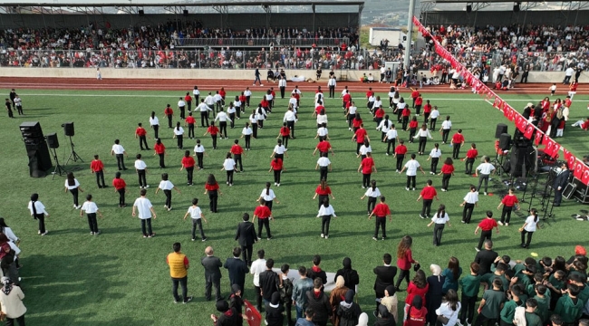 Dilovası'nda 100. Yıl Coşkusu