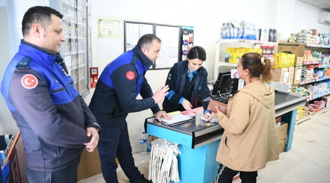 Çayırova Zabıtası, market denetimlerini sürdürüyor