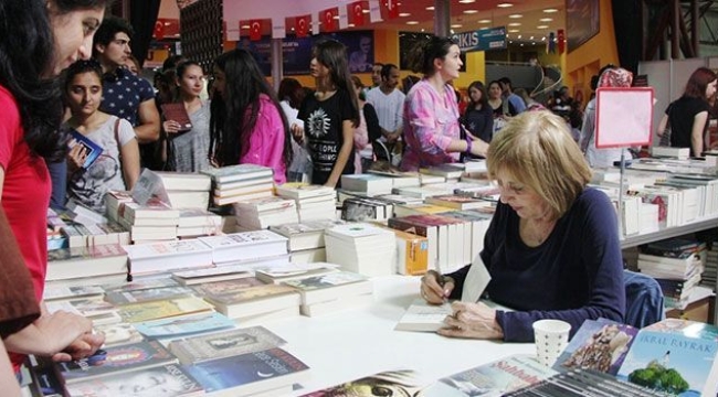 Kocaelili kitap severlere müjde! Ayşe Kulin Kocaeli'ye geliyor