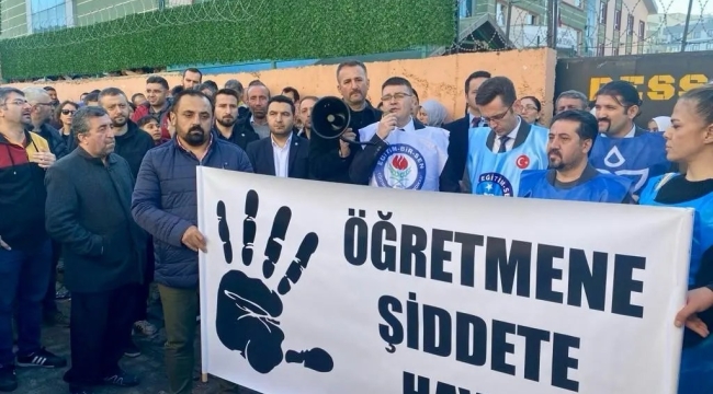 Öğretmenler eylem yaptı: ''Öğretmene şiddete hayır''