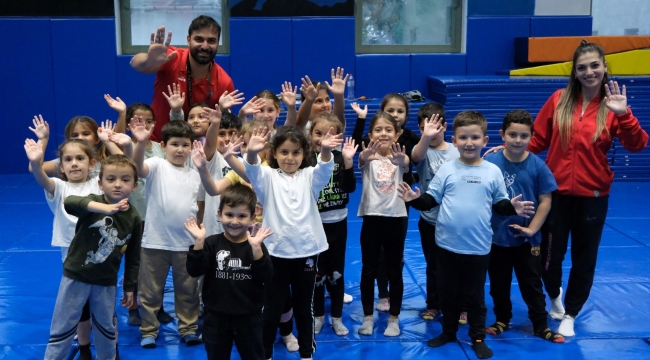 Büyükşehir'in spor okullarıyla sağlıklı nesillere