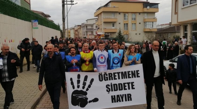 Darıca'da "Öğretmene saygı şiddete hayır" yürüyüşü yapıldı