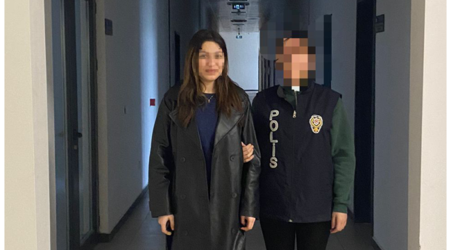 Gebze'de sosyal Medya üzerinden müstehcen yayınlar yapan kadın gözaltına alındı