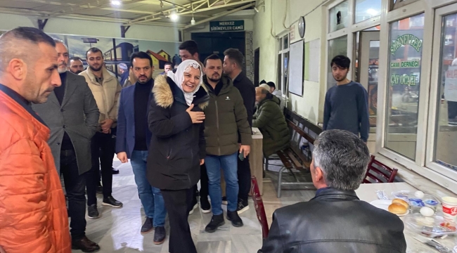 Hürriyet, sabahın ilk ışıklarında cemaat, esnaf ve işçilerle buluştu