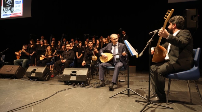Türk Halk Müziği korosu kulakların pasını sildi  