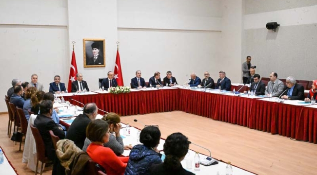 Üniversite güvenlik toplantısı Vali Yavuz'un başkanlığında gerçekleştirildi