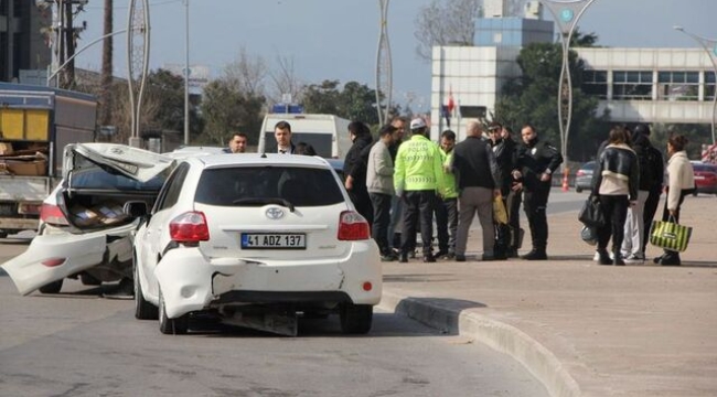 7 araçlı zincirleme kaza: 5 yaralı