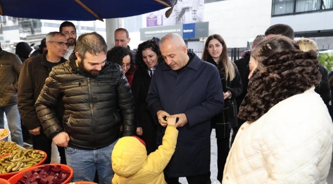 Başkan Adayı Büyükgöz'den Tatlıkuyu'da Pazar Turu