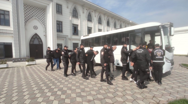 Borcunu ödemediği iddiasıyla, arkadaşlarıyla bir olup hem dövdü, hem de alıkoydu