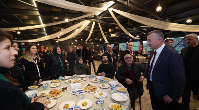 Büyükakın: Yeni nesilleri yetiştirenler sizlersiniz